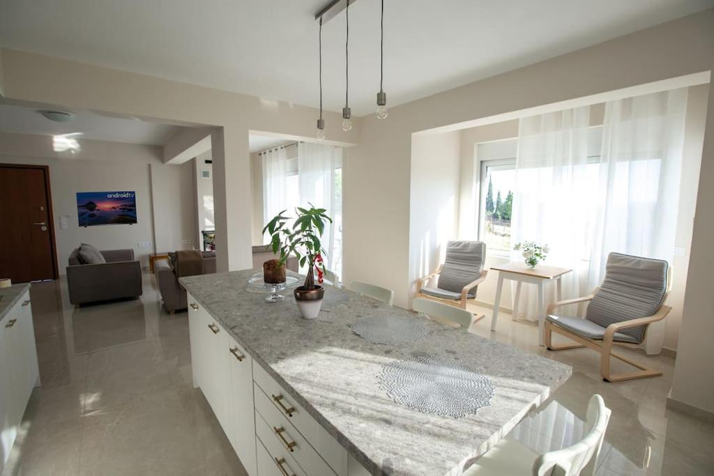 Over The Horizon 3 Bedroom Apartment 纳夫普利翁 外观 照片